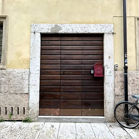 Al Campanile Apartment *